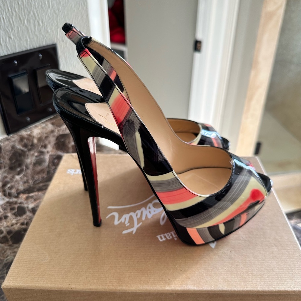 New Very Prive 120 Patent